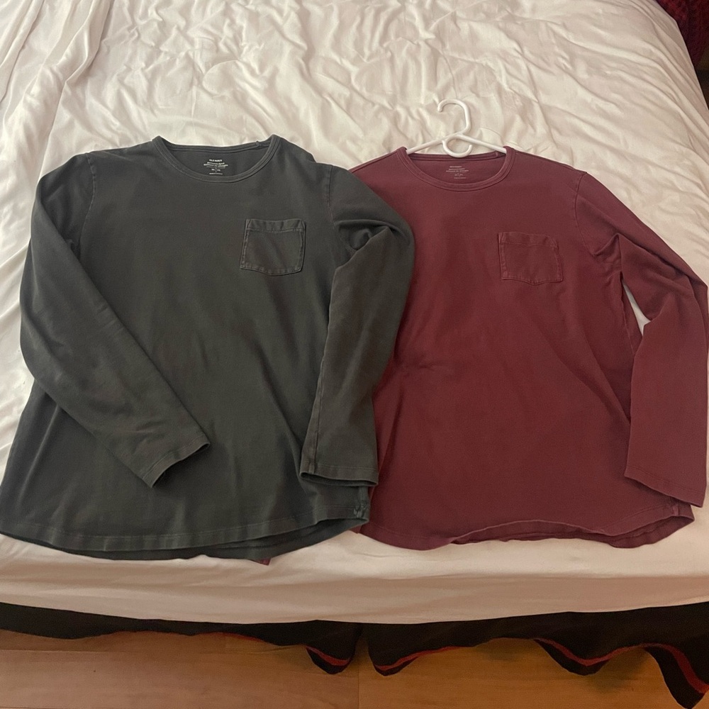 Lot/Bundle of 2 Old Navy Men’s Garment dyed long sleeve shirts size M pocket